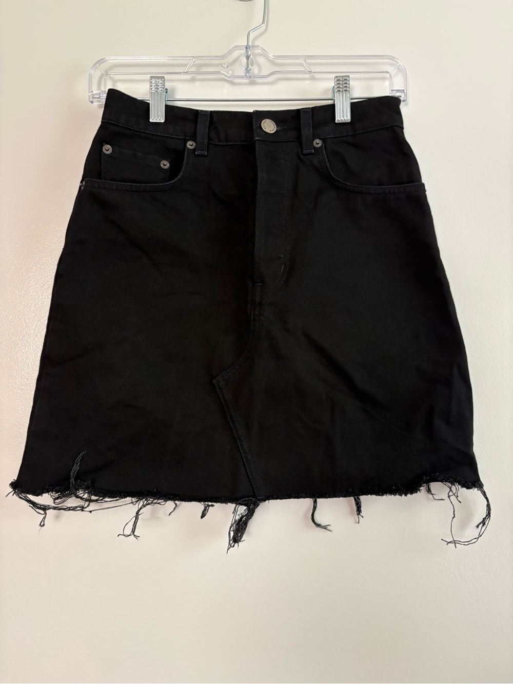 & Other Stories Raw Edge Denim Black Mini Skirt Size 4 Rigid Cotton